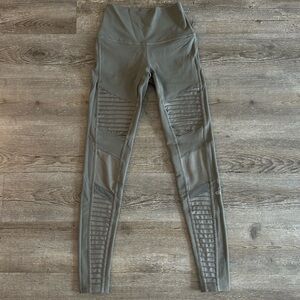 ALO Yoga High-Waist Moto Legging (Olive Branch)